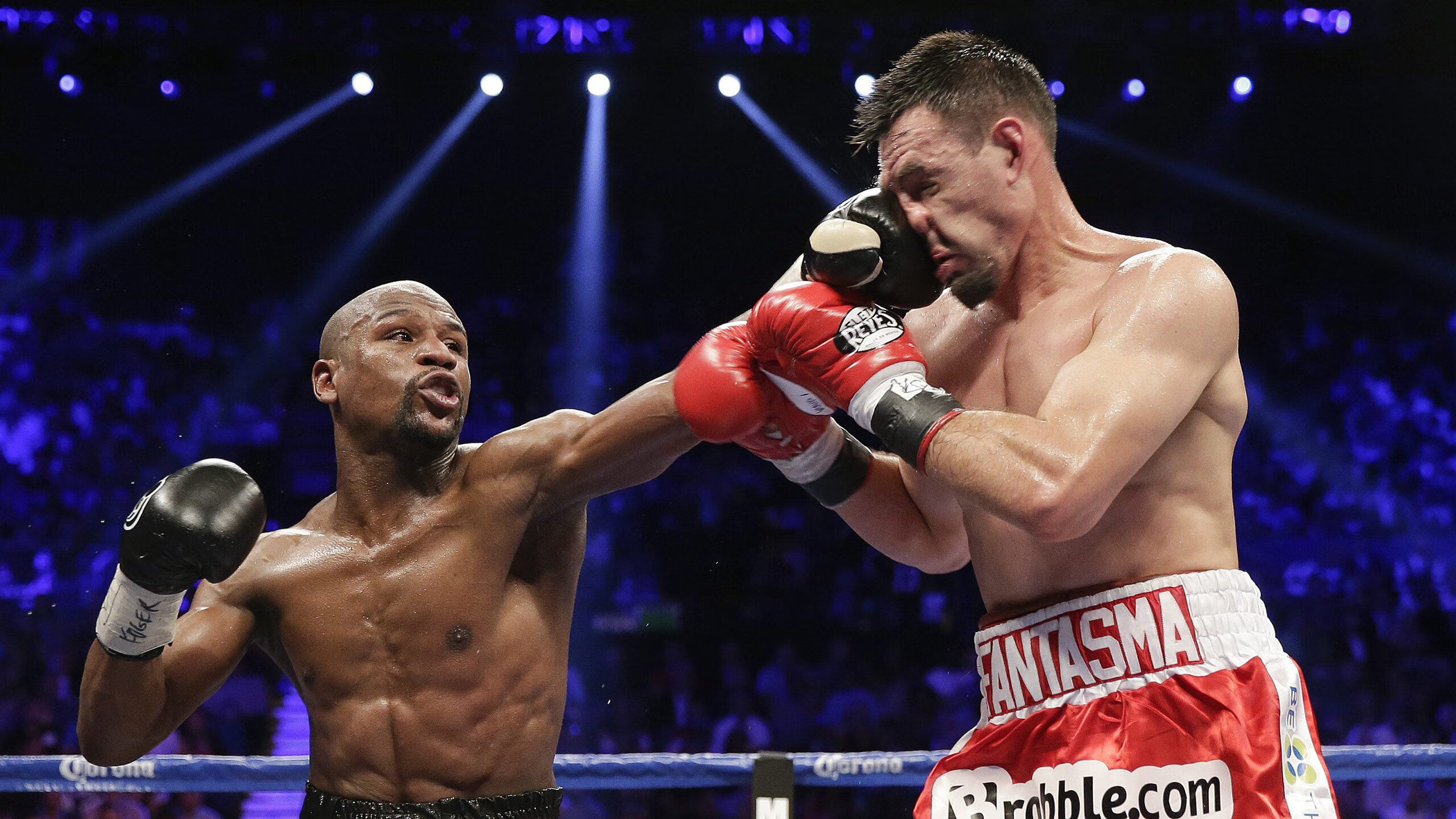 巴西队在南美预赛中领先，出线形势明朗